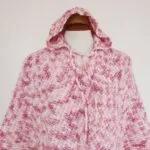 Poncho em Tricô Artesanal com Touca - tam único - Imagem 3