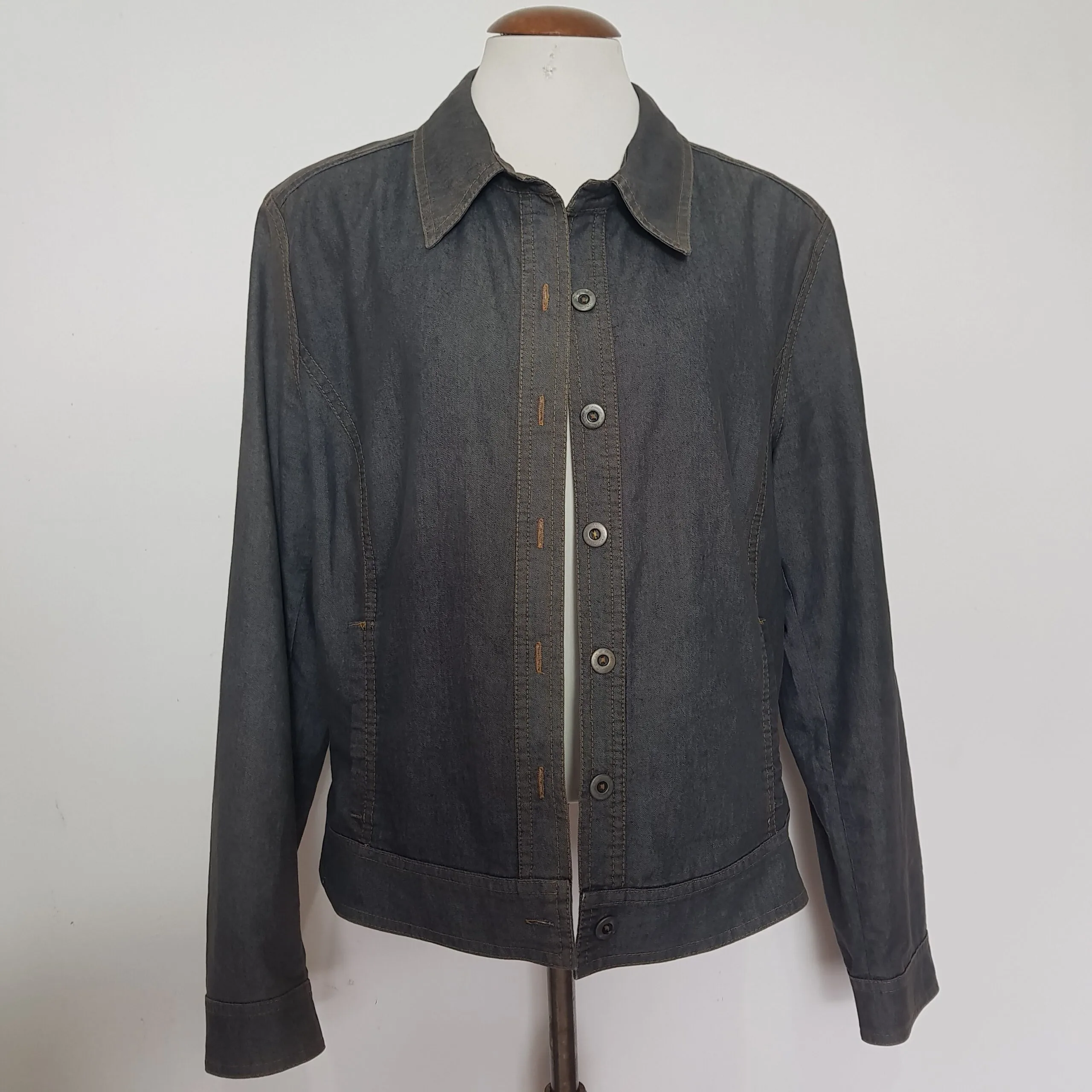 71118.jpg Jaqueta Jeans Tecido Fino - tam G - Imagem 1