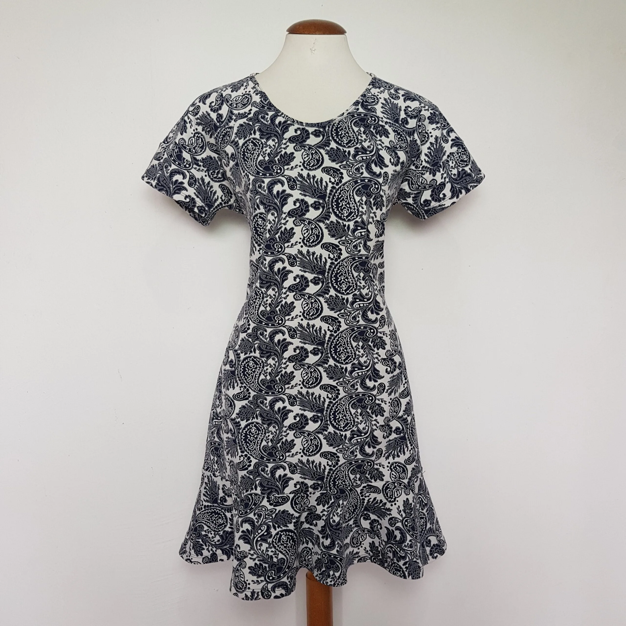 Vestido em Poliéster desenhos étnicos - tam G