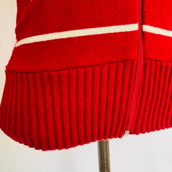 Blusa com Capuz - tam P - Imagem 4