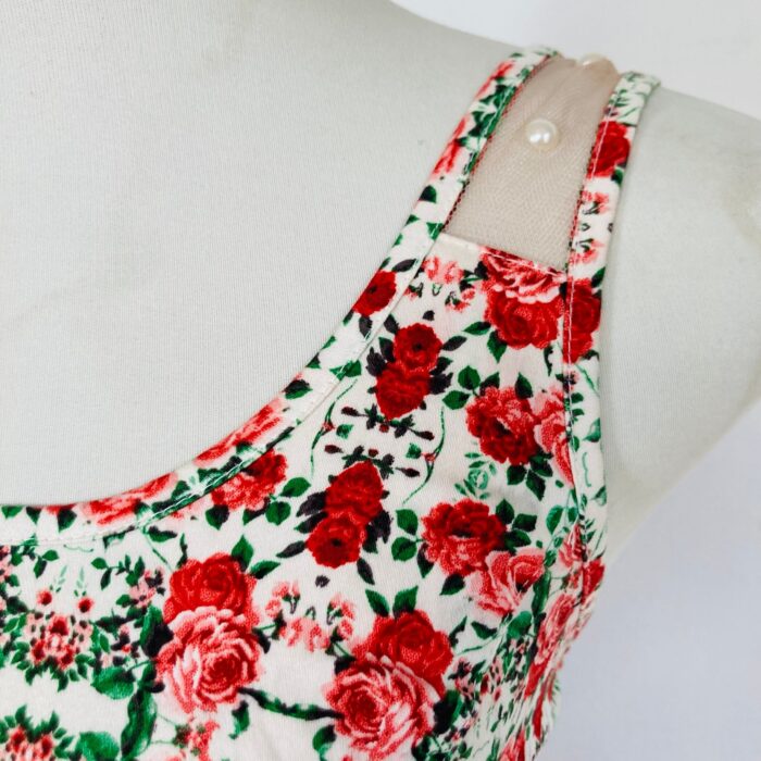 Vestido Rosinhas Vermelha - tam P - Imagem 4