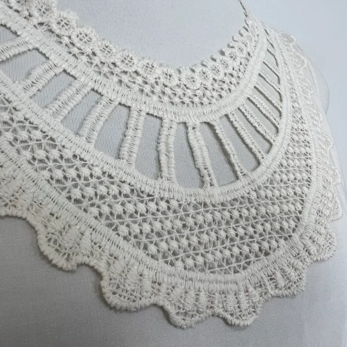 Blusa com Renda - tam P - Imagem 2