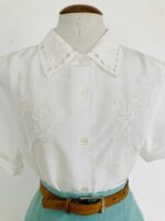 Camisa Vinatge Bordada Branca - tam G/GG - Imagem 2