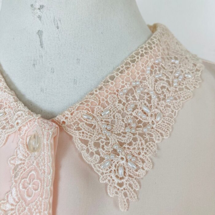 Blusa Vintage Rendas e Pedrinhas - tam G - Imagem 2