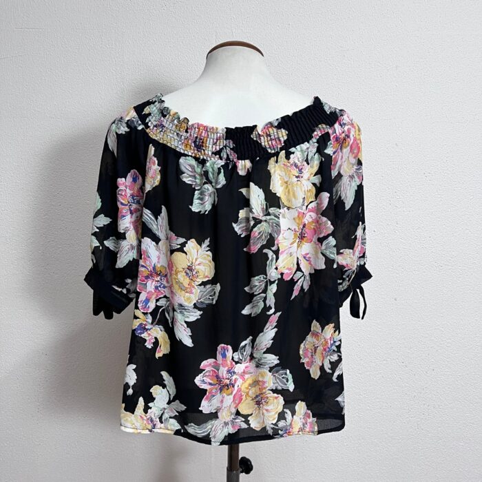 Blusa Preta Floral - Tam G - Imagem 5