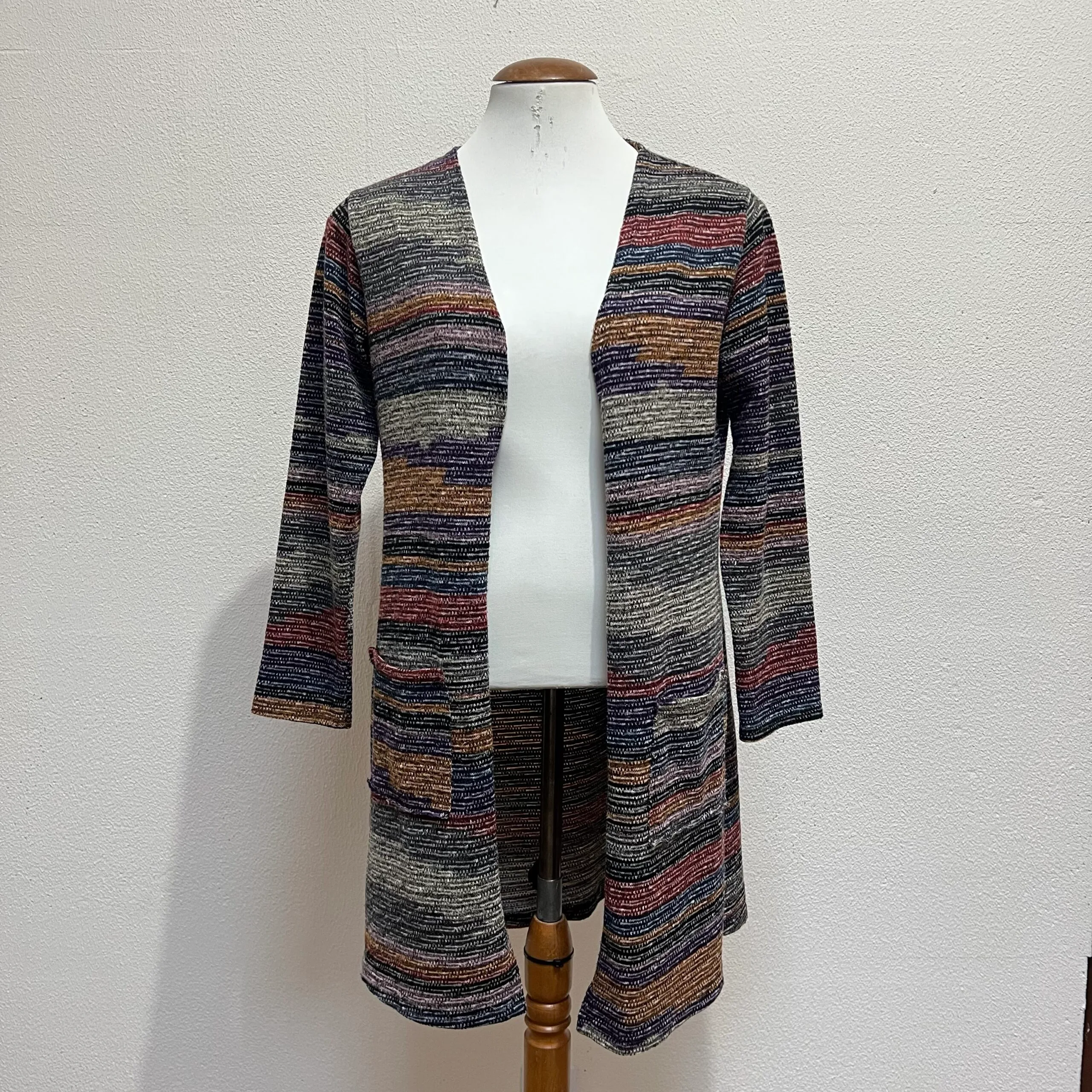 Cardigã em lãzinha - Tam P - Imagem 1