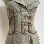 Colete com botões - Tam P - Imagem 3