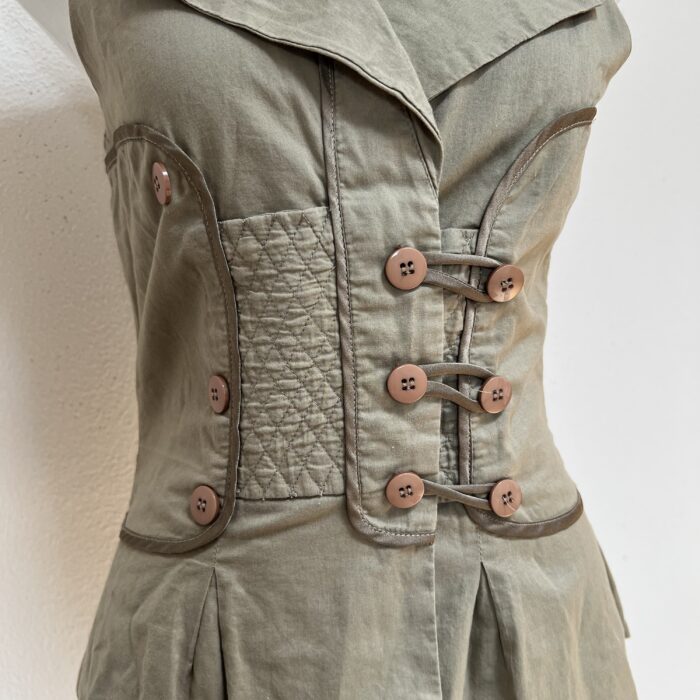 Colete com botões - Tam P - Imagem 3