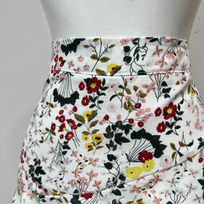 Saia Floral Evasê - Tam P - Imagem 2