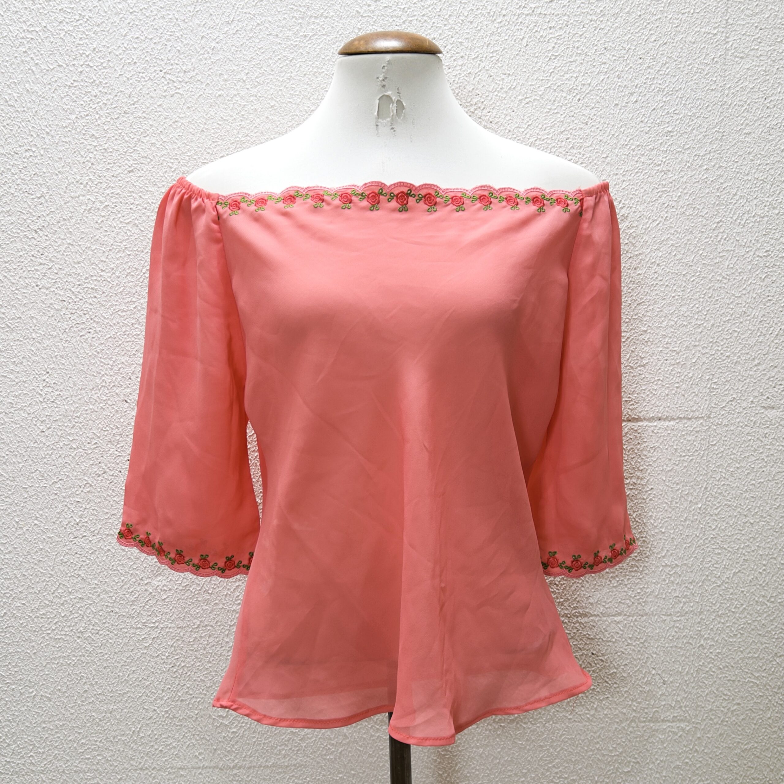 idg_20260119_164409_857 Blusa Rosa com Bordados - Tam G - Imagem 1