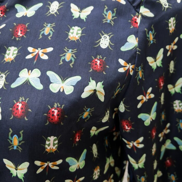 Camisa Preta Estampada - Tam P - Imagem 3