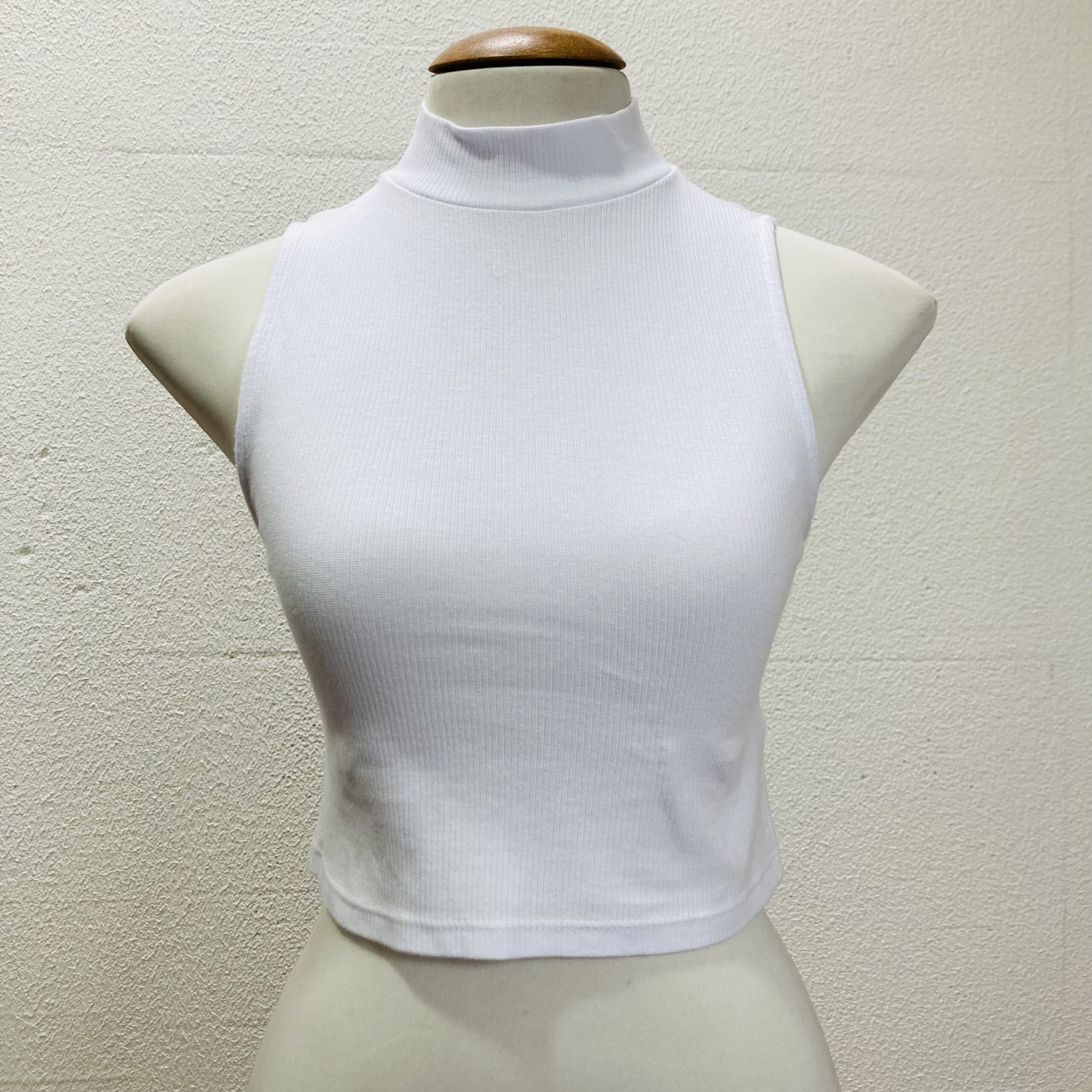 img_5989 Blusinha Gola Alta - tam P - Imagem 1