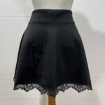 Saia Preta com Rendas - Tam P - Imagem 3