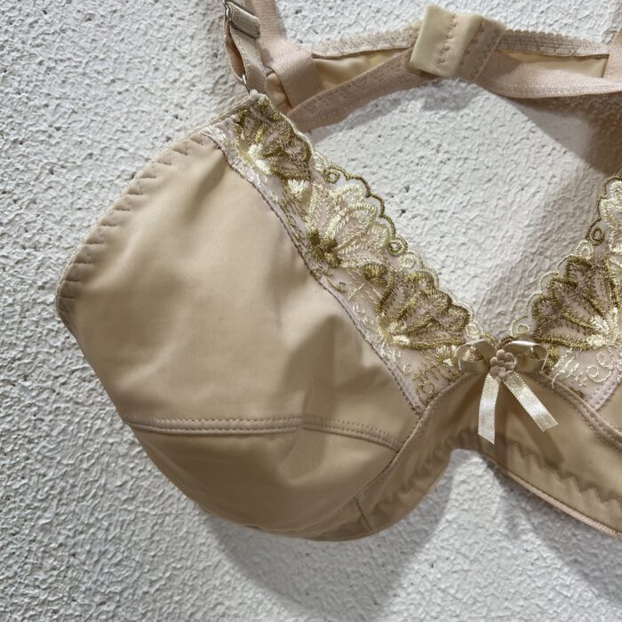 Sutiã com rendas - Tam M - Imagem 3