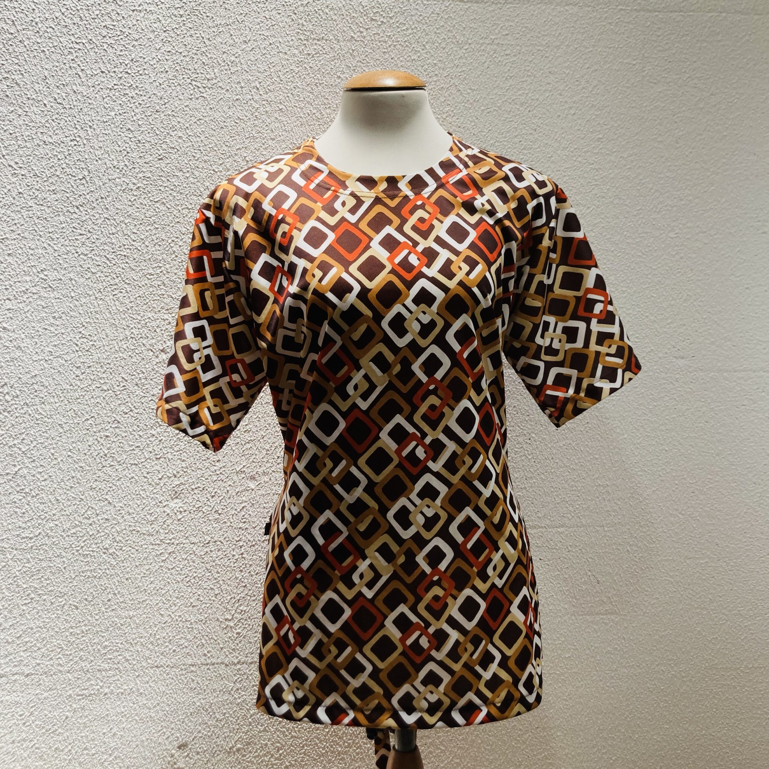 img_6115 Blusa com faixa na cintura - tam G - Imagem 1