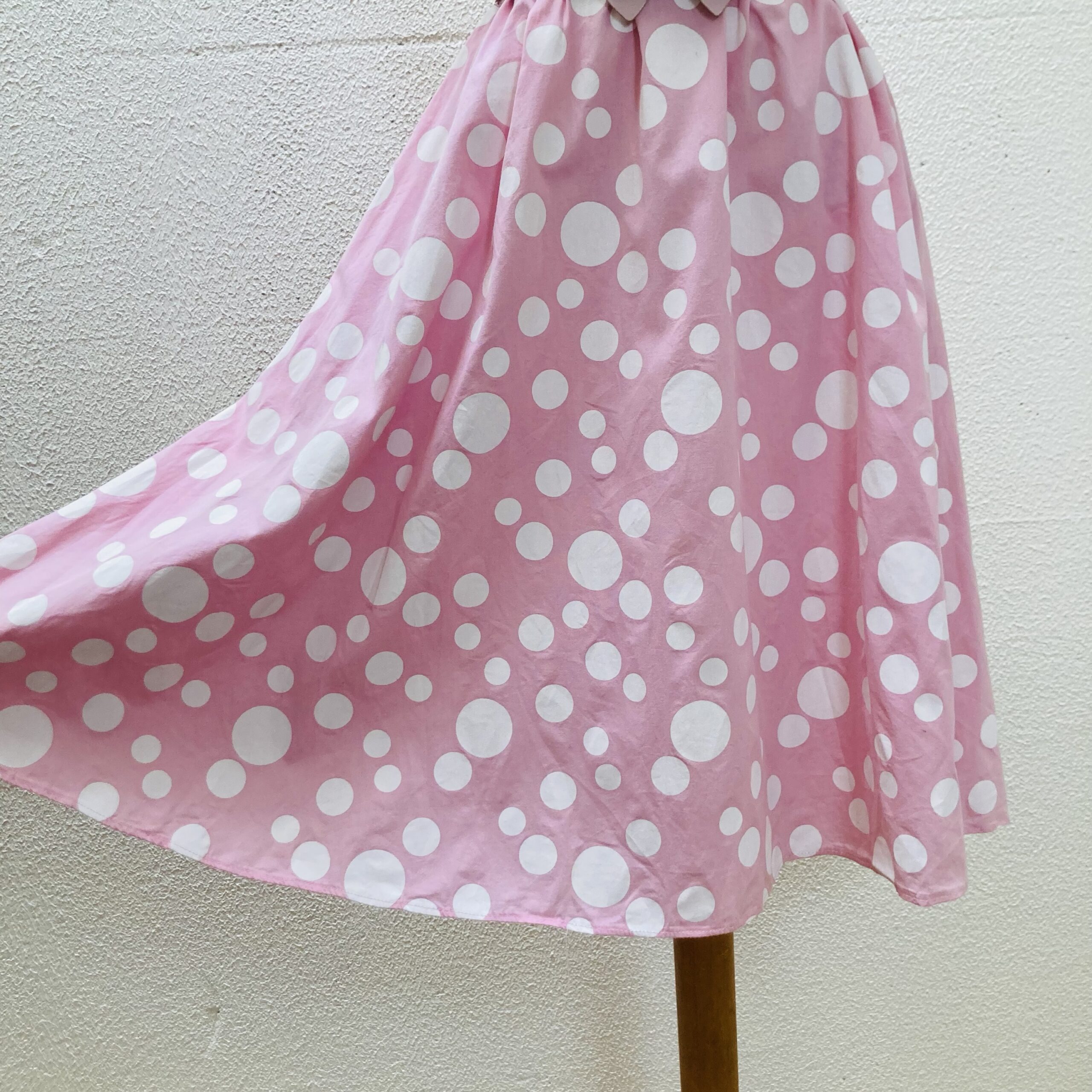 Vestido Rosa de Bolinhas - tam M - Imagem 3