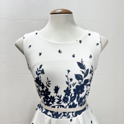 Vestido Branco Evasê – Tam PP/P