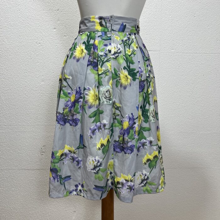 Saia Floral Evasê - Tam P - Imagem 5