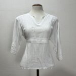 Blusa com Bordados - Tam M