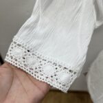 Blusa com Bordados - Tam M - Imagem 3