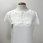 Blusa branca com bordados - Tam M - Imagem 2