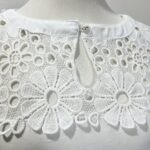 Blusa branca com bordados - Tam M - Imagem 3