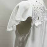 Blusa branca com bordados - Tam M - Imagem 4