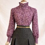 Blusa Estampada com Babado na Gola - tam P