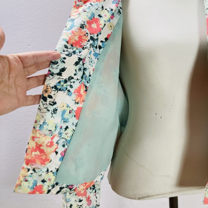 Blazer Floral - tam M - Imagem 2
