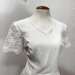 Blusa com rendas - Tam G - Imagem 2