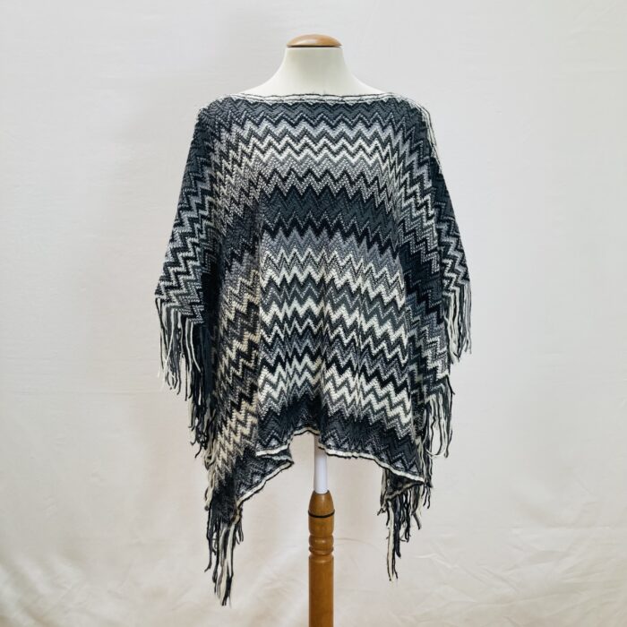 Poncho com Franjas - tam Único - Imagem 2