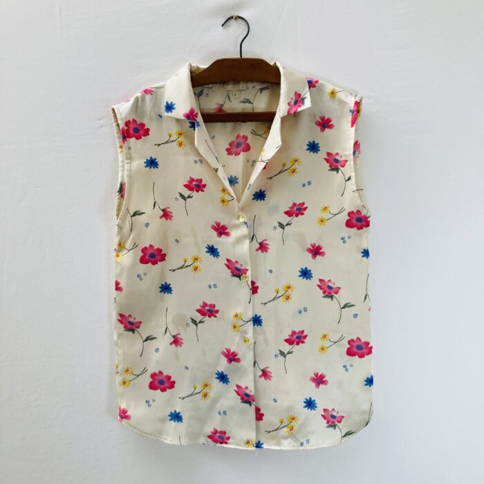 Blusa Vintage Floral - tam P - Imagem 4