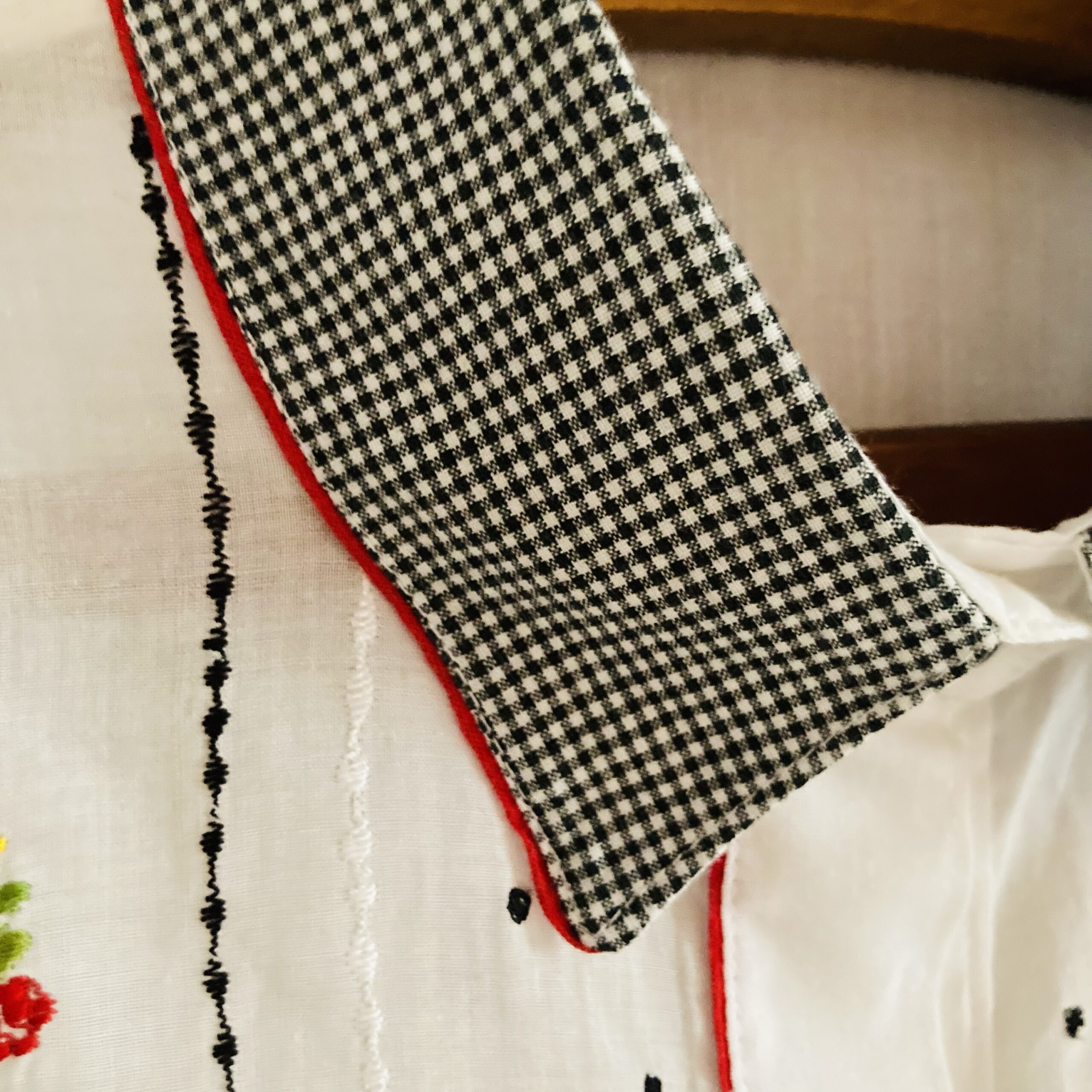 Camisa Vintage Bordados - tam G - Imagem 6