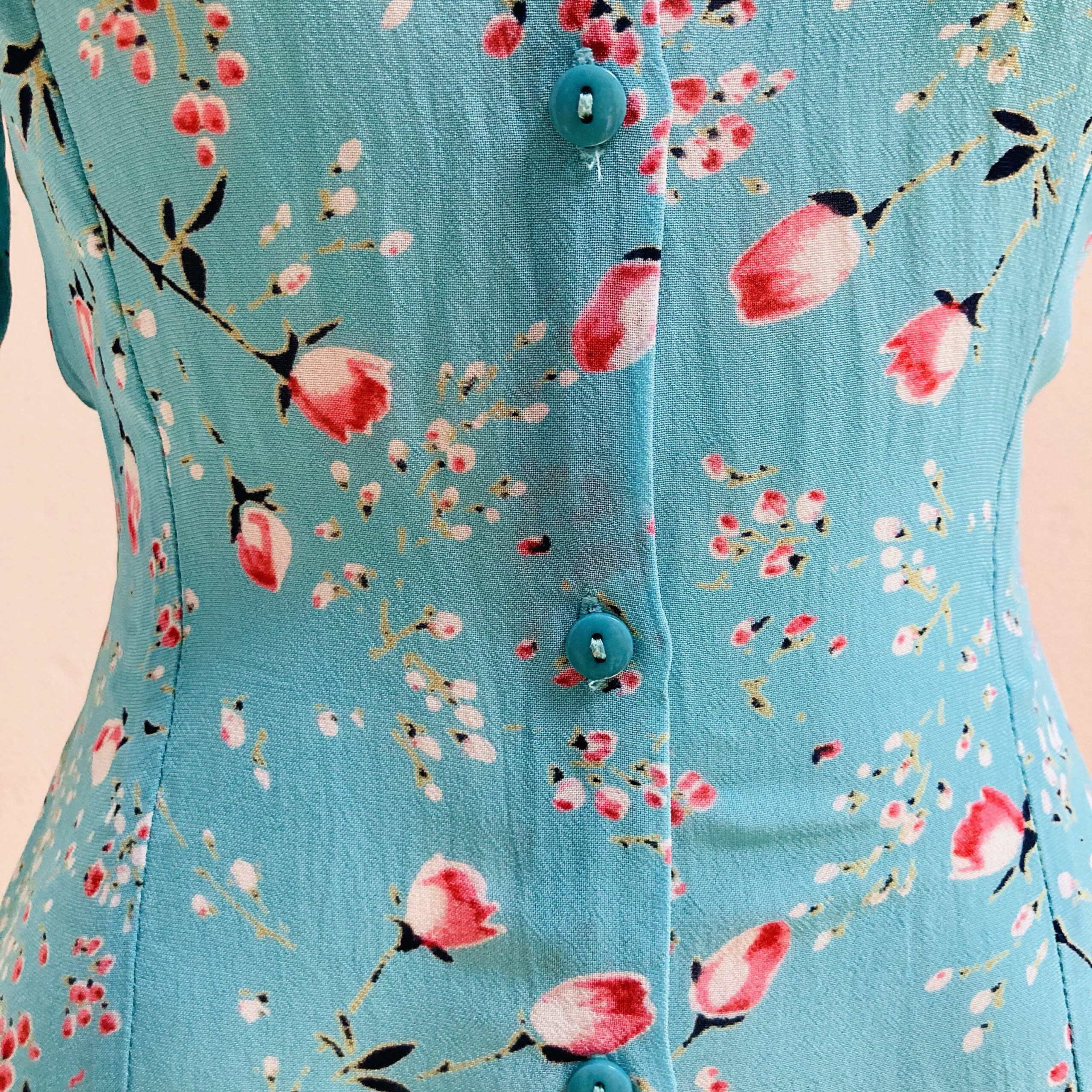 Blusa Seda Azul Floral - tam P - Imagem 8