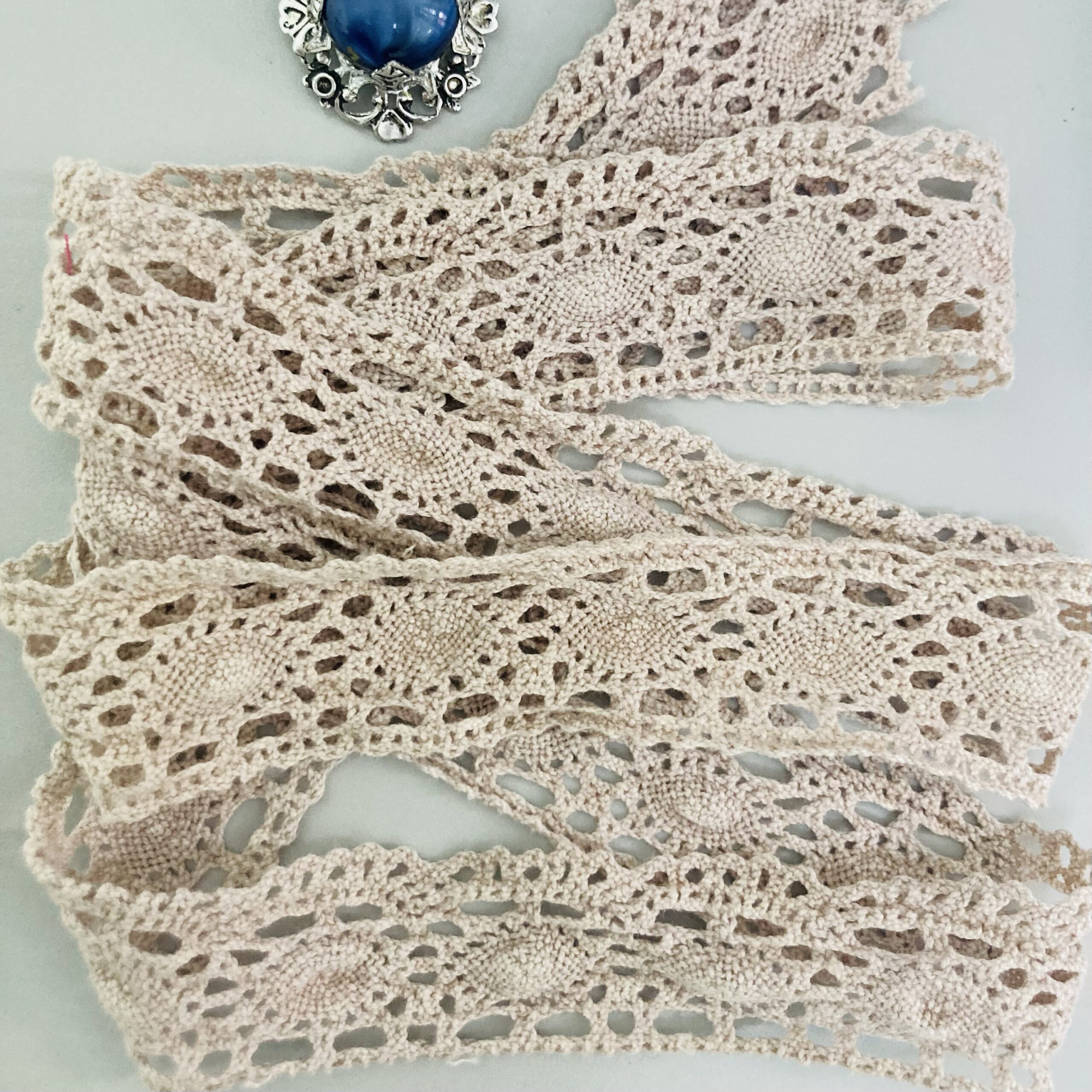 Laço em Rendas e Broche Azul - Imagem 4